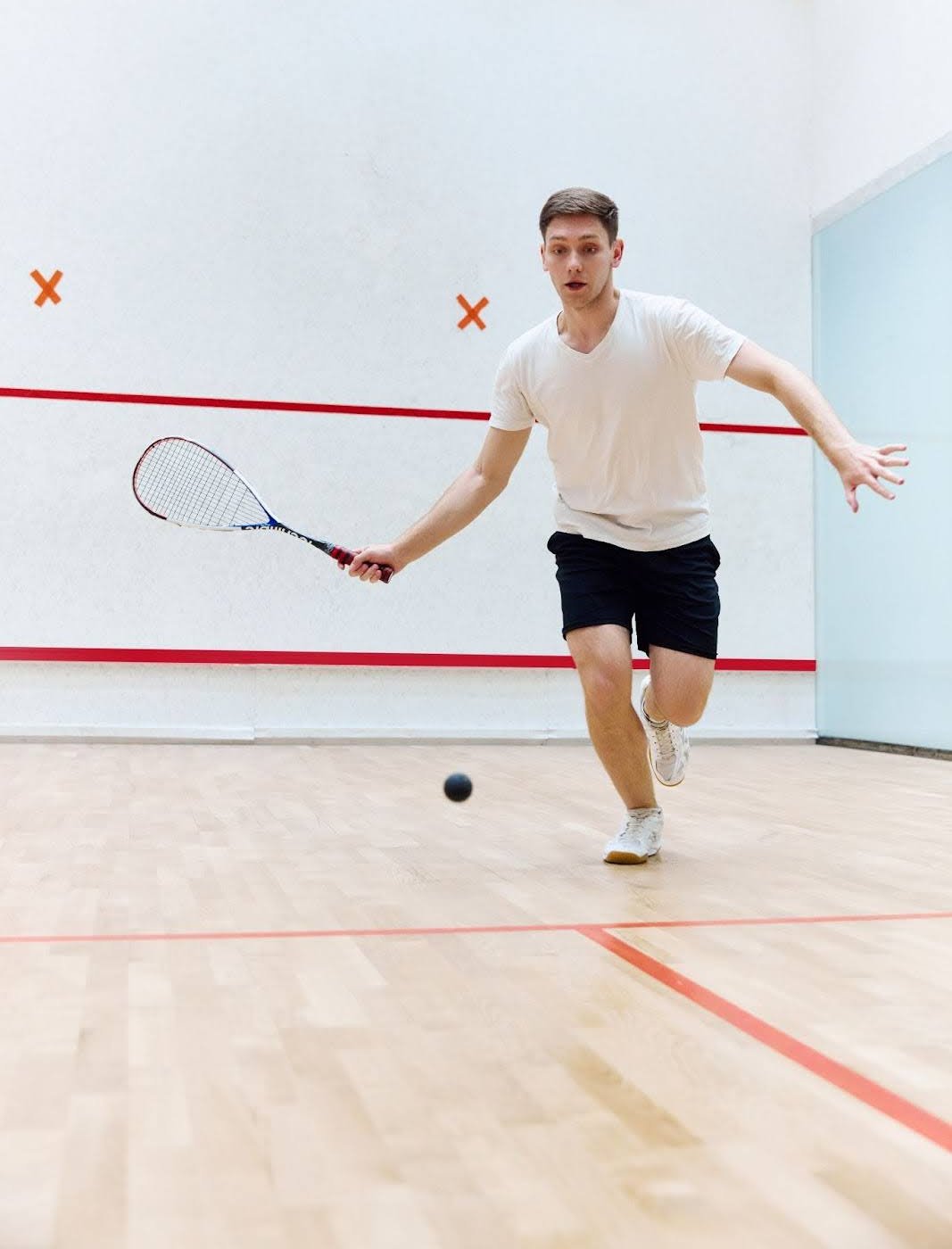 Kontrtola T w squashu